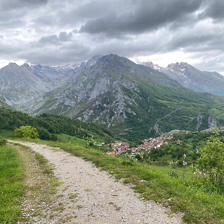 Albergue Pena Castil Sotres Exteriér fotografie
