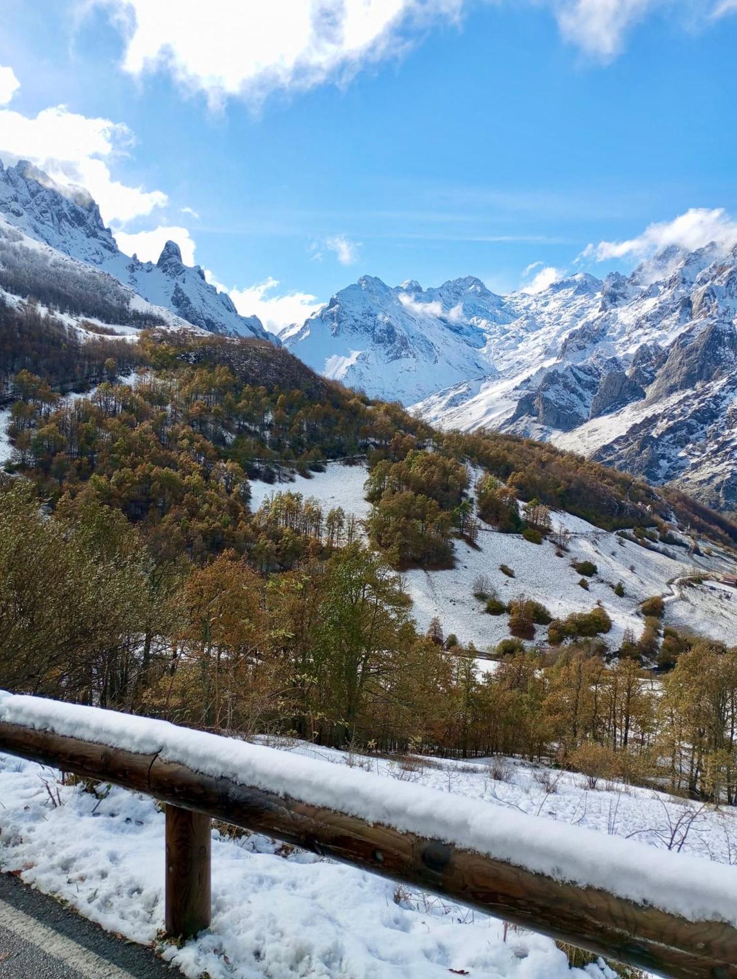 Albergue Pena Castil Sotres Exteriér fotografie
