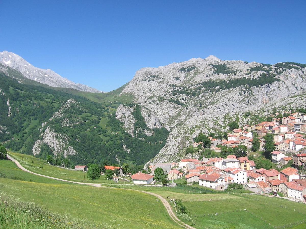 Albergue Pena Castil Sotres Exteriér fotografie